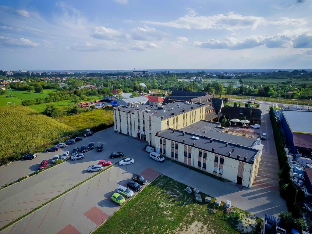 Hotel Czardasz Spa & Wellness Płock Esterno foto